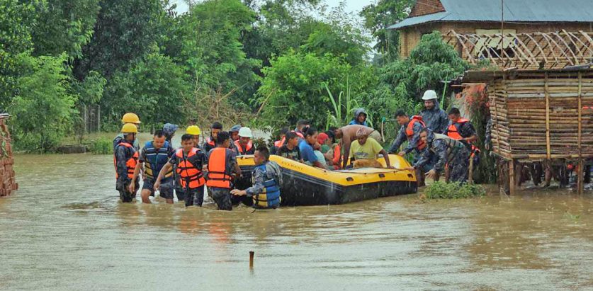 केही स्थान डुबानमा ! बाँकी बस्तीहरु जोखिममा ! सतर्क रहन अपिल !!