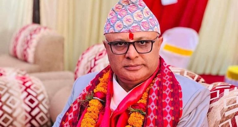 हिक्मत कार्कीलाई मुख्यमन्त्री बनाउने सर्वोच्चको आदेश