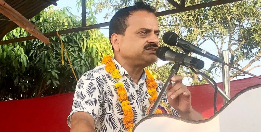 पार्टी रुपान्तरण गर्न सभापतिलाई गाली गर्नु भ्रम मात्र हो : राजीव ढुंगाना