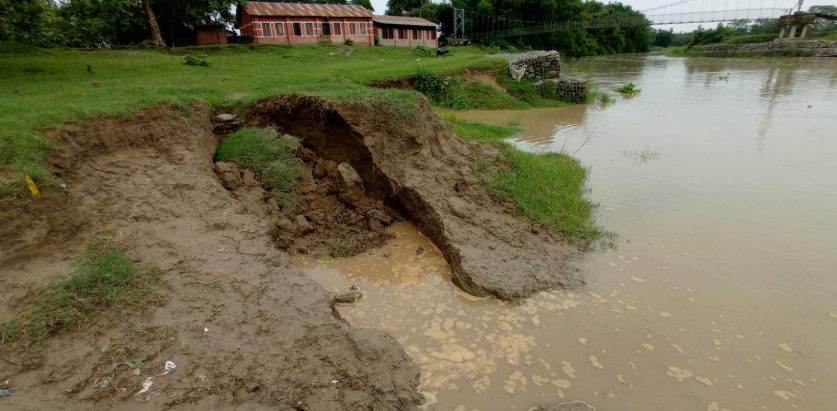 कटानकाे जाेखिममा विद्यालय