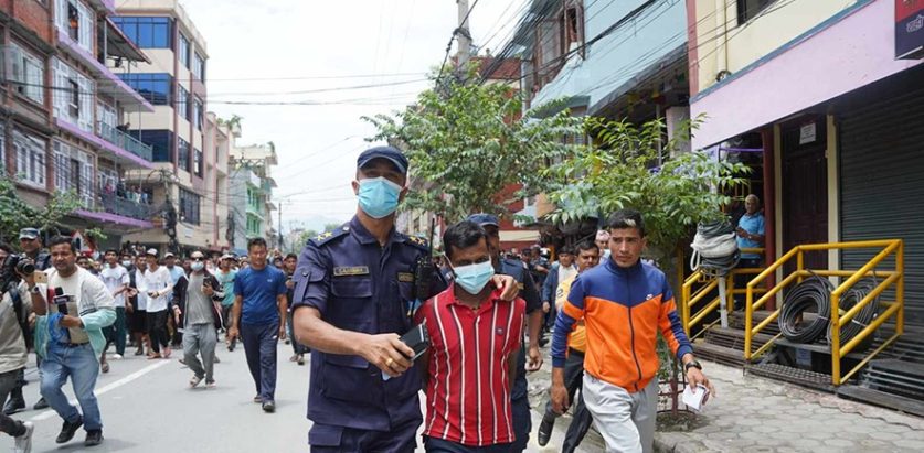 फोन गरेर धम्की आएपछि शंकास्पद वस्तु फेला