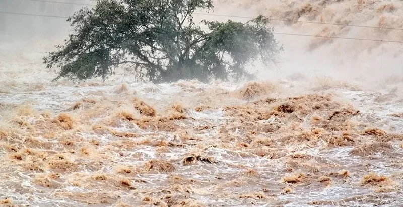 खोलामा जलसतह बढ्दै यी जिल्लामा खतरा