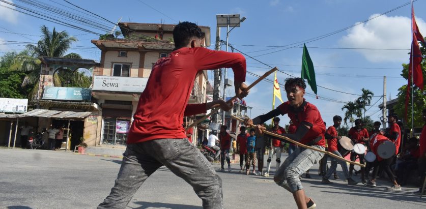 मुस्लिम युवाको युद्धकला प्रदर्शन