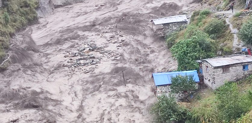 बाढी पहिरोले दुई ठुलो क्षति