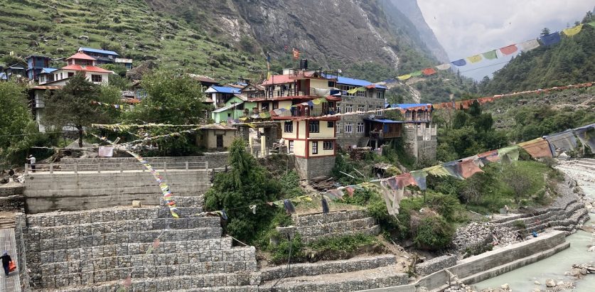 पानी पर्न थालेपछि रातभर ननिदाउने बस्ती