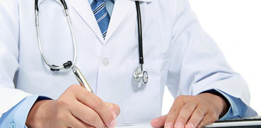 नक्कली प्रमाणपत्र वाहक चिकित्सक पक्राउ