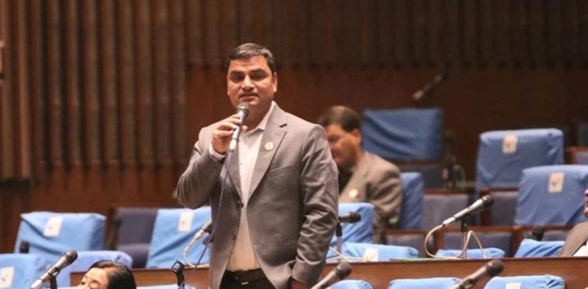 सामाखुशीको बेपत्ता बालक खोजी र उनको परिवारलाई क्षतिपूर्ति दिइयोस् : सांसद पौडेल