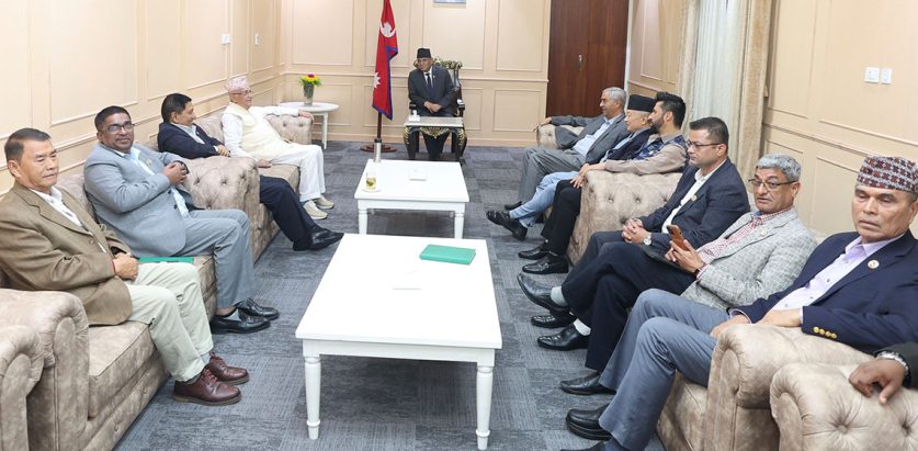 शीर्ष नेताहरु सिंहदरबारमा बैठक बस्दै