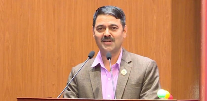 जिल्ला शिक्षा कार्यालयलाई संसदबाट पास गर्न दिदैनौं : खिमलाल देवकोटा