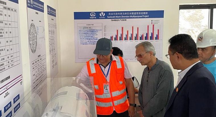 सुनकोशी अवलोकन गर्न पुगे बाबुराम भट्टराई