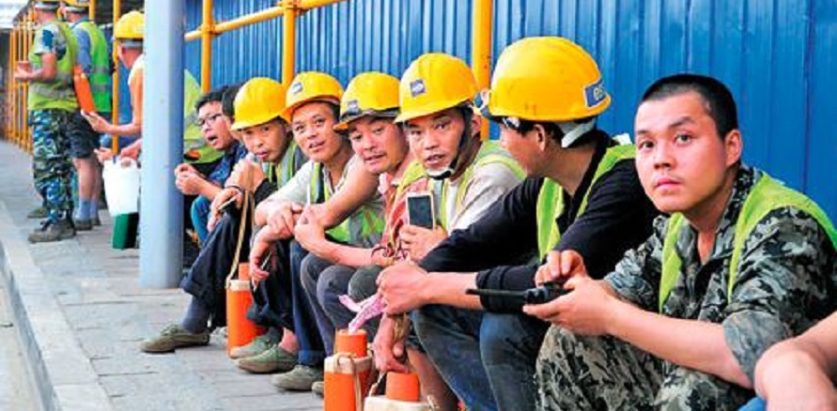 विदेशीहरु काम खोज्दै नेपाल आए