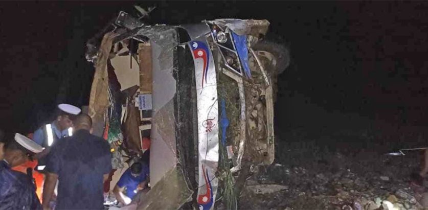तीर्थयात्री बोकेको बस दुर्घटना