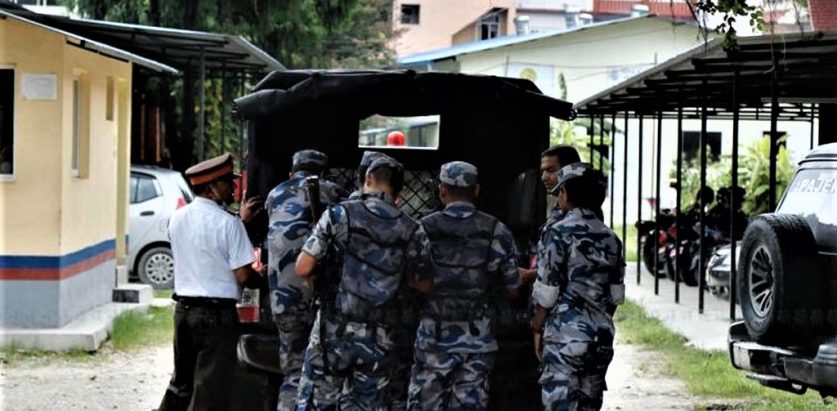 सुन तस्करीमा संलग्न रोहन विमानस्थलबाट पक्राउ