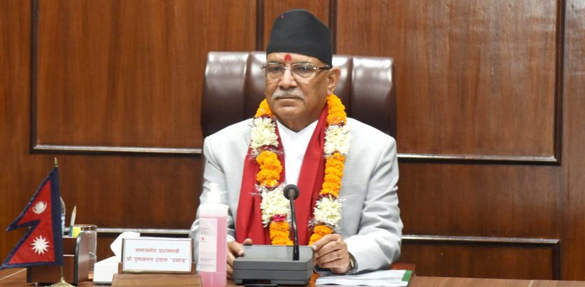 प्रधानमन्त्री आज शीर्ष नेतासँग छलफल गर्दै