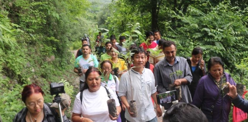 मेयर हर्कमाथी दुर्व्यबहार