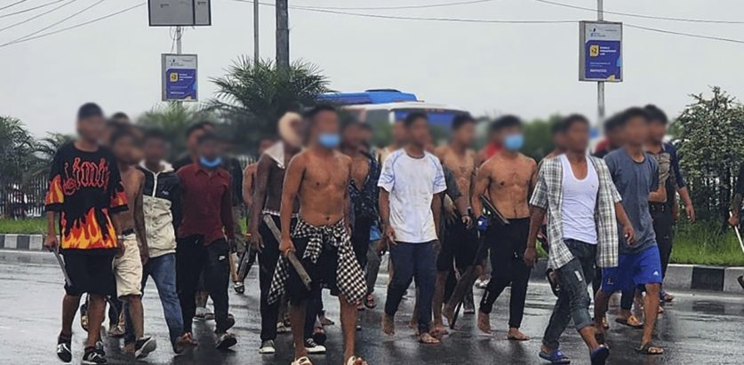 भक्तपुर सुधार गृहको ढोका तोडेर २ सय भन्दाबढी कैदीबन्दी भागे