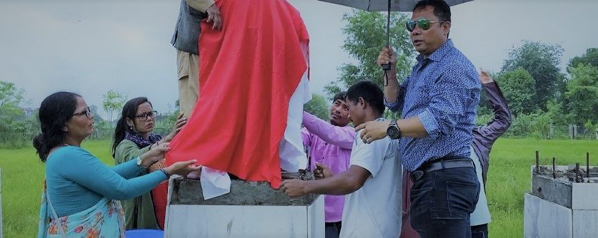 सालिक देखाएर पिडितको घाउमा मलम लगाउन खोज्दै रेशम चौधरी