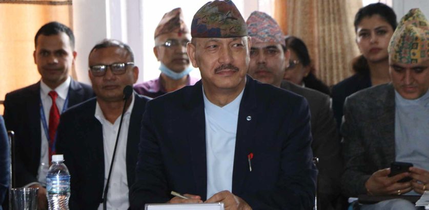 प्रधानन्यायाधीश श्रेष्ठ अदालत सुधार्दै