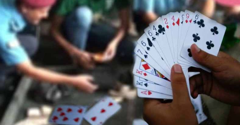 वडाध्यक्ष, नेता र कर्मचारी जुवाखालमा व्यस्त