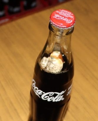 काठमाडौं महानगरले ढुसी परेको कोक बेच्नेसंग लियो १ लाख ५० हजार जरिवाना