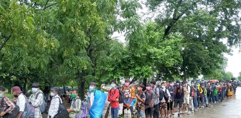 नेपालीहरु सबै भारततिर जाँदै