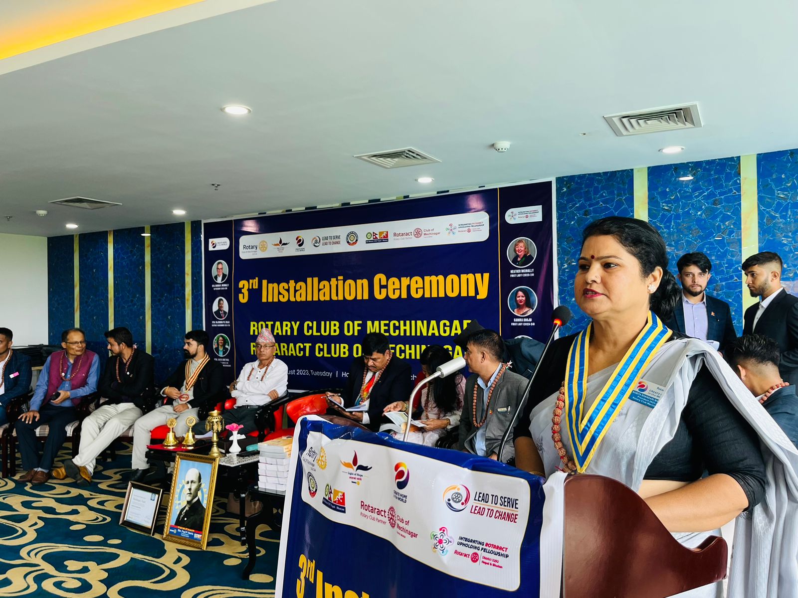 रोटरी क्लव अफ मेचीनगर हाक्ने जिम्मा सविता नेतृत्वलाई ,मेचीनगरमा डाइलासिस मेशिन जडान गर्ने प्रतिवद्धता