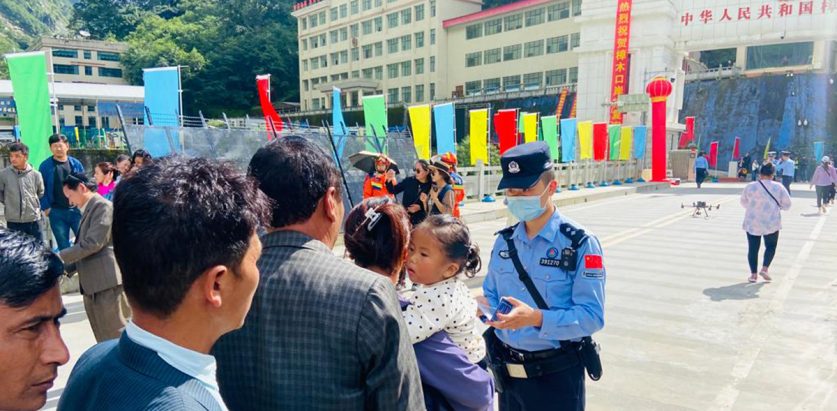 भूकम्प र कोरोनाले बन्द भएको तातोपानी नाका खुल्यो