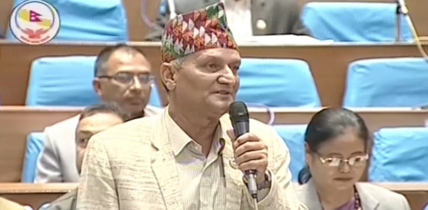 लेखा समितिलाई मैनालीले प्रश्न : संसदको कार्यक्रम किन स्टार होटलमै हुन्छ ?