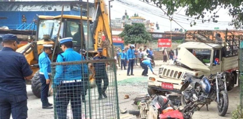पेप्सीकोलामा बस दुर्घटना गराउने मोटरसाइकल चालक खोज्दै प्रहरी