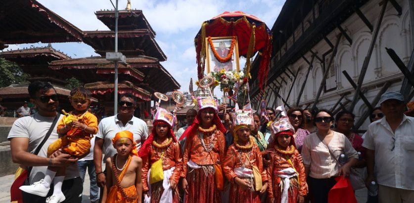 नेवार समुदायले आफन्तको सम्झनामा आज पनि गाईजात्रा मनाए