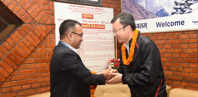 चिनियाँ टोली इन्द्रजात्रा अवलोकन गर्न काठमाडौं आइपुगे