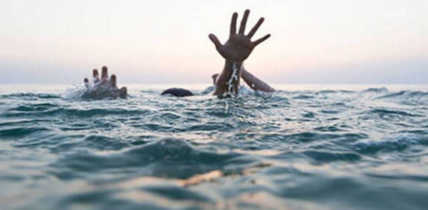 बिद्यालयबाट घर फर्किने क्रममा दाजुबहिनीलाई नै खोलाले बगायो