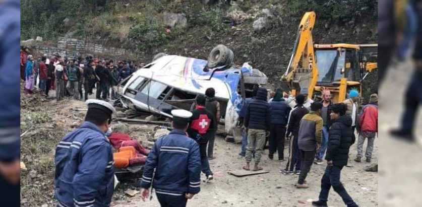 सिन्धुपाल्चोकमा जिप ३०० मिटर तल खसेपछि…..