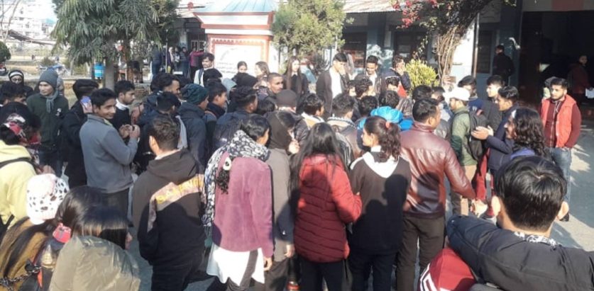 झापामा ‘ग्याङ फाइट’, छुरा प्रहारबाट एक जनाको मृत्यु