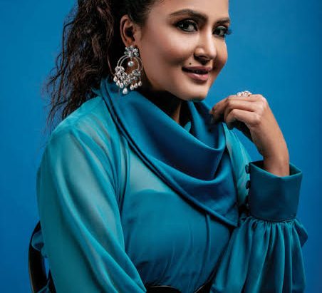 रेखा थापाले पहिलो सन्तानलाई जन्म दिंदै