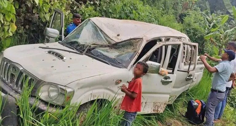 सिन्धुलीमा भ्यान दुर्घटना हुँदा १० जना यात्रु घाइते
