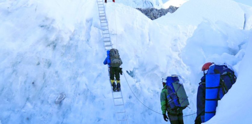 कुटपिटको आतंकले चिकित्सक टोली हिमालमा पुगे