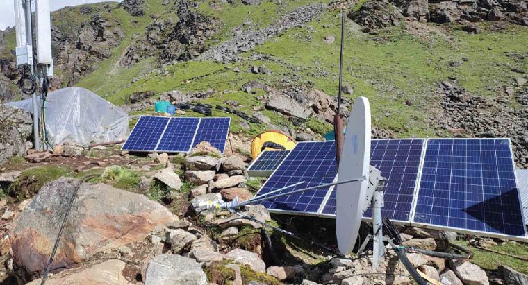 रसुवाको गोसाईकुण्डमा पुग्यो नेपाल टेलिकमको टुजी मोबाइल सेवा