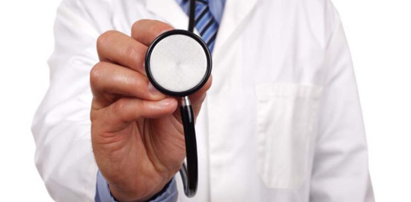 चिकित्सकमाथि हातपात गर्दा पनि सरकार हेरेर बसेको भन्दै माओवादी पार्टी नै परित्याग