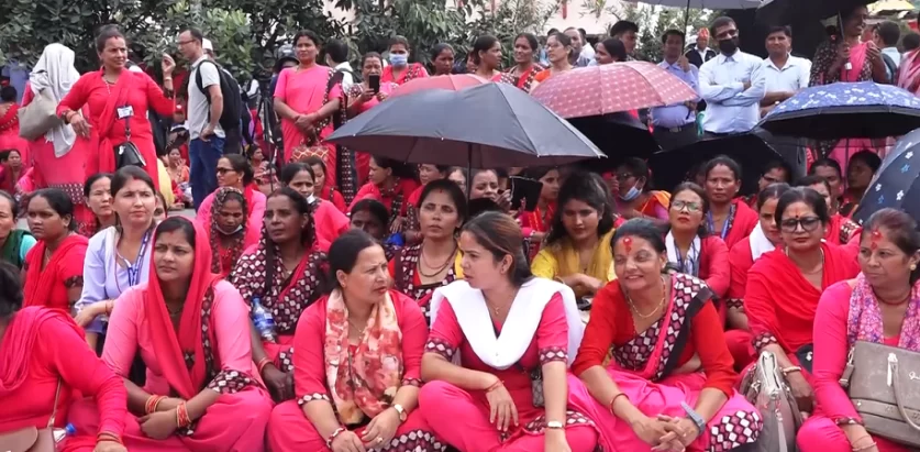 आज पनि राहत शिक्षकहरुद्वारा माइतीघरमा प्रदर्शन