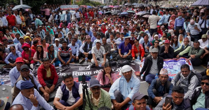 शिक्षक महासंघ र सरकारबीचको सहमति अस्वीकार गर्दै राहत शिक्षक आन्दोलनमै