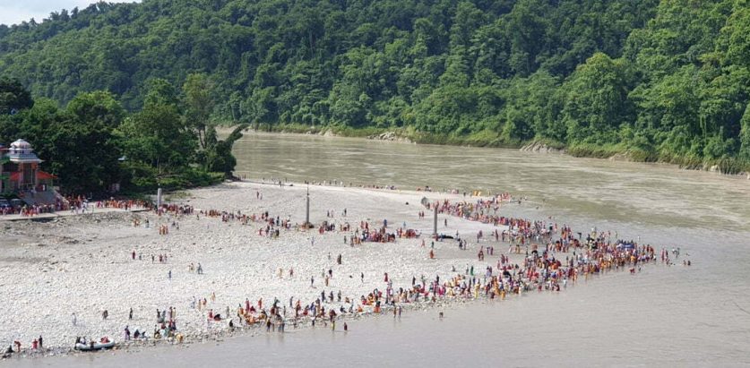 देवघाटमा नुहाउँदा नुहाउँदै २ जना गाएब