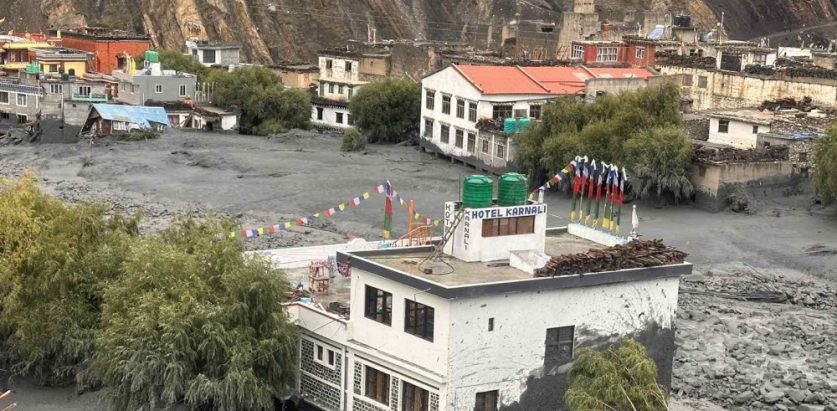 बाढीले बिगारेको कागबेनीलाई गृहमन्त्री श्रेष्ठले सुव्यवस्थित बनाउने