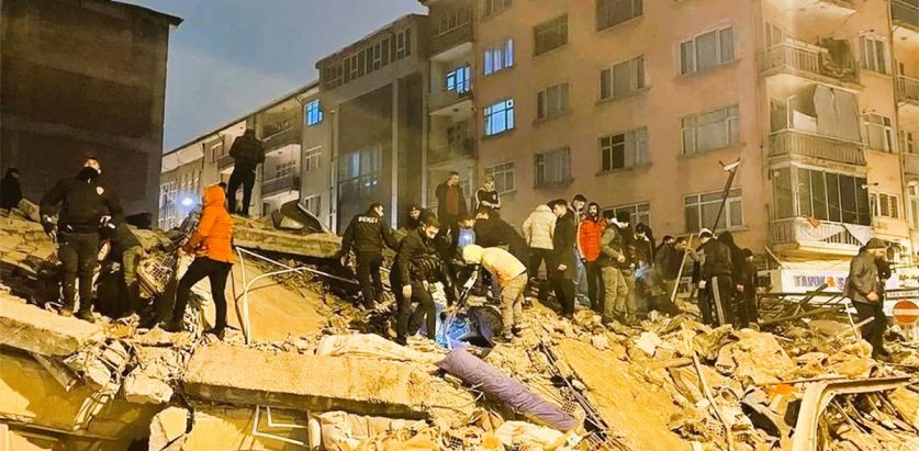 शनिबारको भूकम्पले लगभग २४०० को ज्यान गयो फेरी बुधबार पनि…..