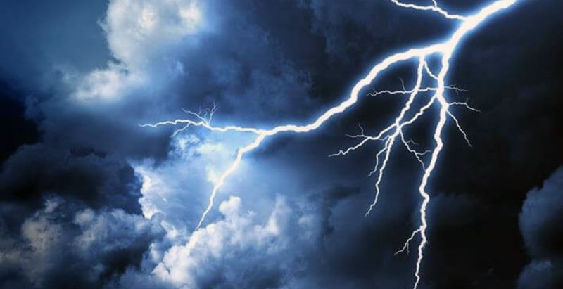 चट्याङबाट ६० जनाको मृत्यु