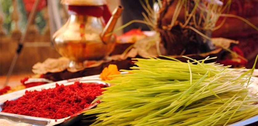 दसैंको दोस्रो दिनः आज पनि लगाइँदै मान्यजनबाट टीका, जमरा