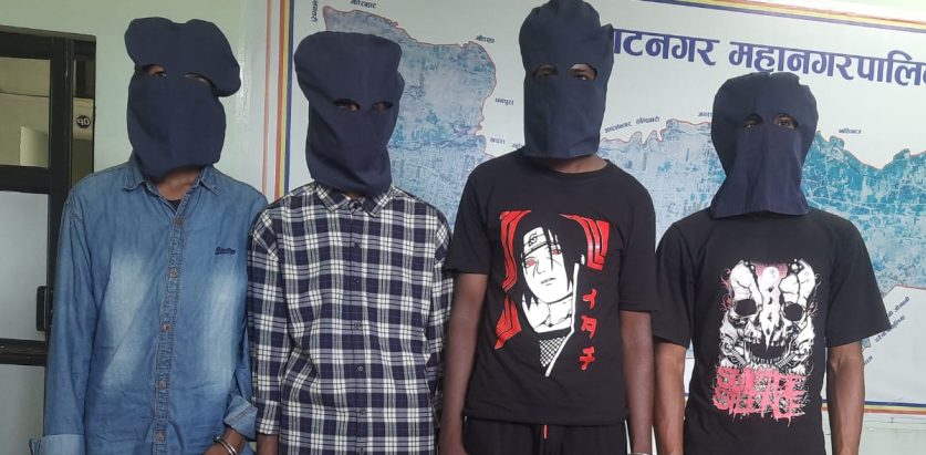 विराटनगरबाट घरेलु हतियारसहित १५ जना पक्राउ