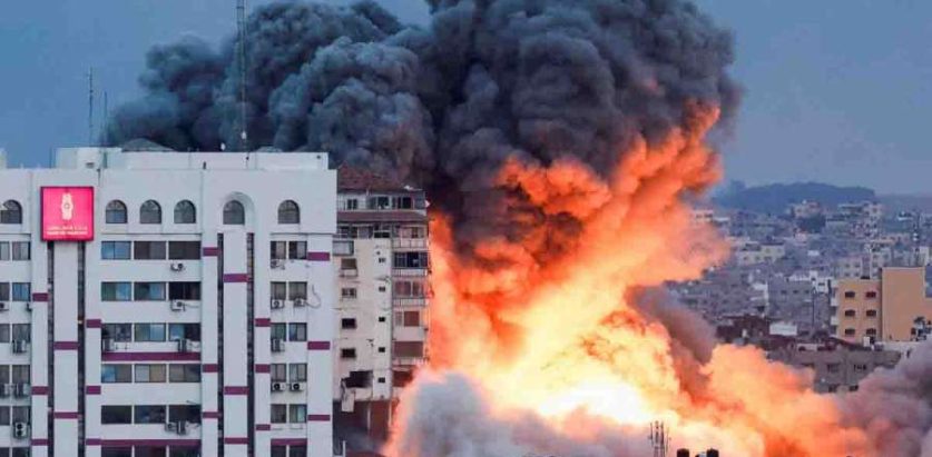 हामीलाई बचाऊ सरकार भन्दै इजरायलमा विद्यार्थीहरूको रुवाबासी