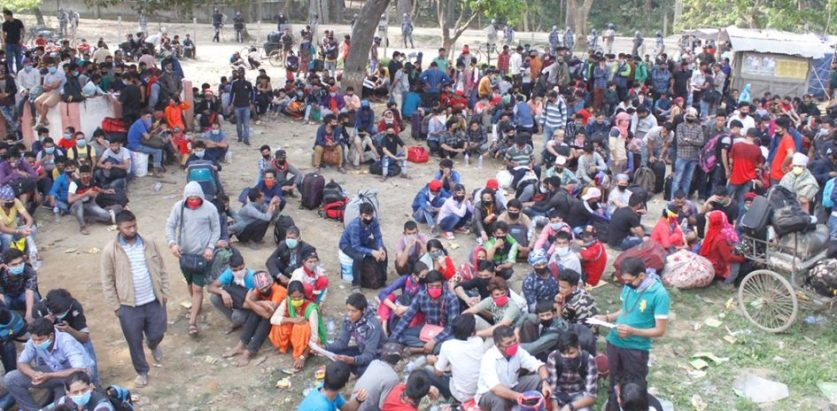 जमुनाहा नाकामा आठ सय नेपाली अलपत्र