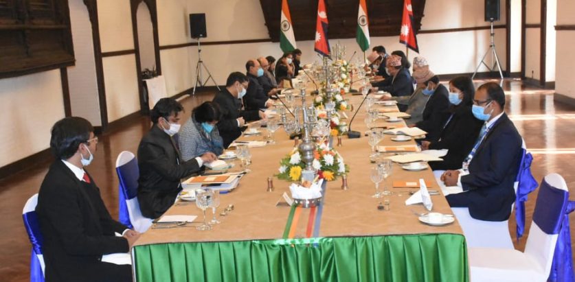 इजरायलका नेपालीको उद्दार गर्न परराष्ट्र मन्त्रालयमा छलफल गर्दै